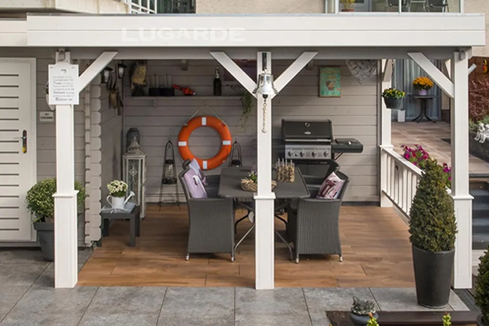 Lugarde | Tuinhuis met overkapping B12