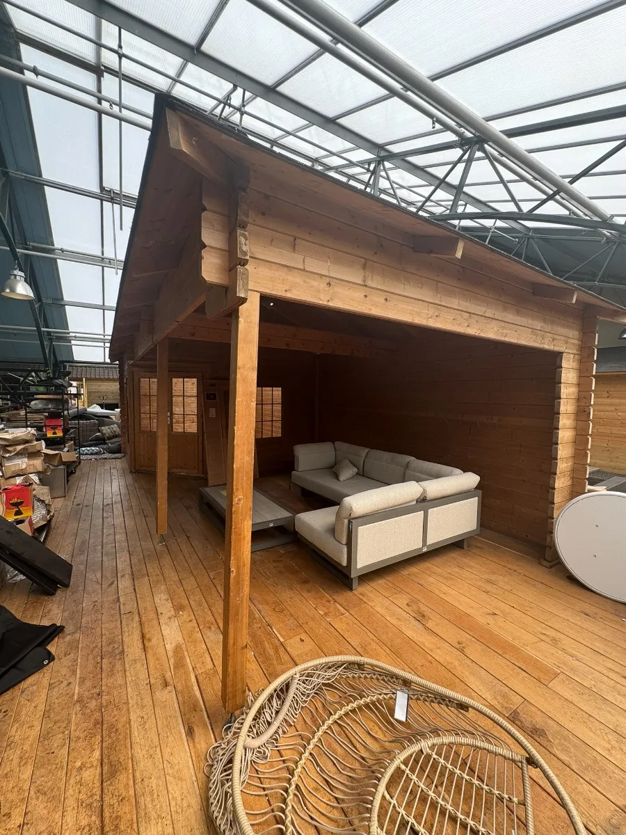 Showmodel Paiva Pyramidedak