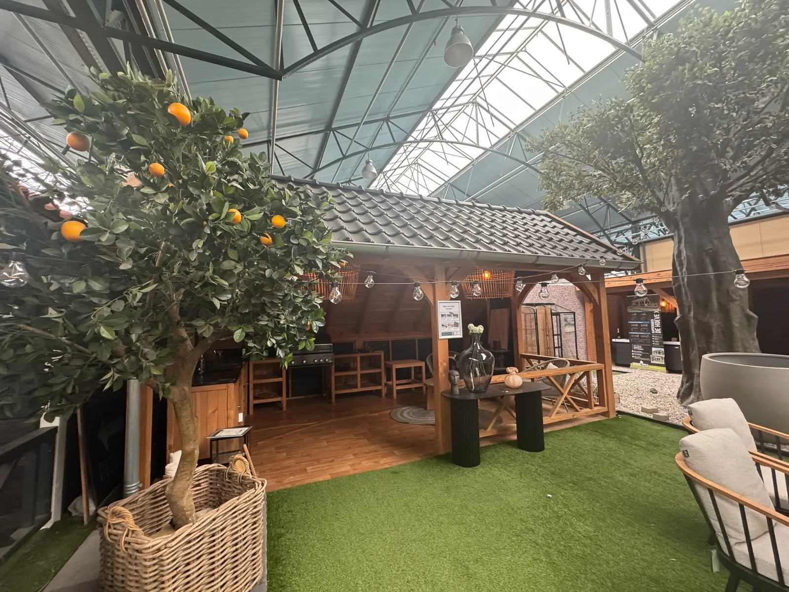 Showmodel Kapschuur Hoeve XL 635 x 440 cm